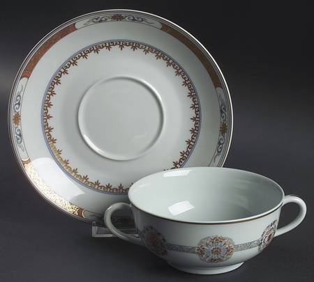 Houqua (Celadon Background) Flat Cream Soup Bowl & Saucer Set