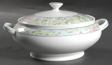 Impressions Round Covered Vegetable by Ceralene