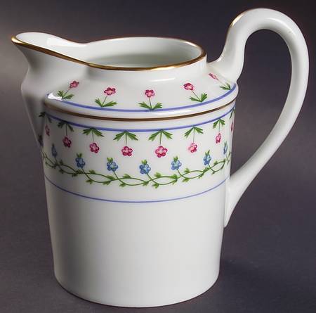 La Fayette 24 Oz Pitcher