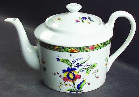 Louviers (White Background) Teapot & Lid