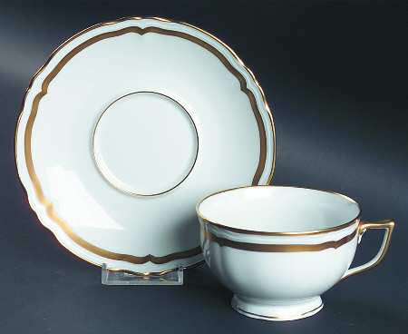Footed Cup & Saucer Set
