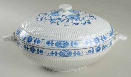 Medicis (Blue) Oval Tureen & Lid