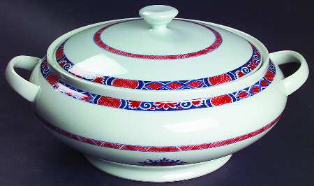 Rouen Celedon Round Covered Vegetable