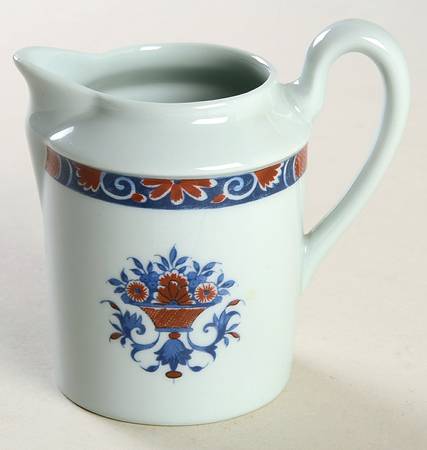 Rouen White Creamer