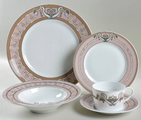 Serenade Beige 40 Piece Estate Set