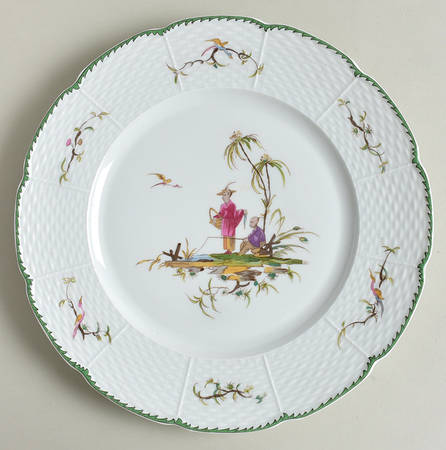 Si Kiang Dinner Plate by Ceralene
