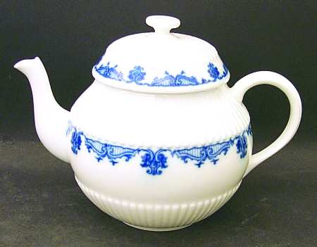 Saint Cloud Teapot & Lid