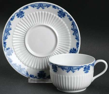 Saint Cloud Flat Cup & Saucer Set