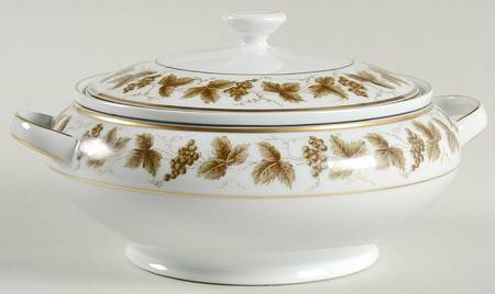 Vineyard Round Covered Vegetable by Ceralene