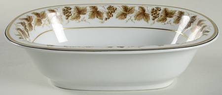 Vineyard 9" Oval Vegetable Bowl