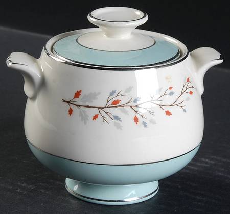 Lynnwood Sugar Bowl & Lid