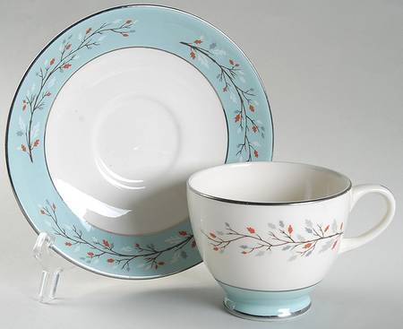 Lynnwood Footed Cup & Saucer Set