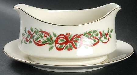 Ribbon Holly Gravy Boat with Attached Underplate