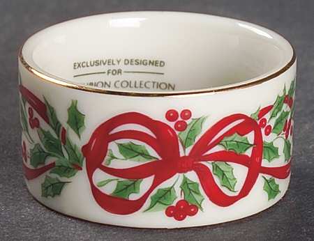 Ribbon Holly Napkin Ring