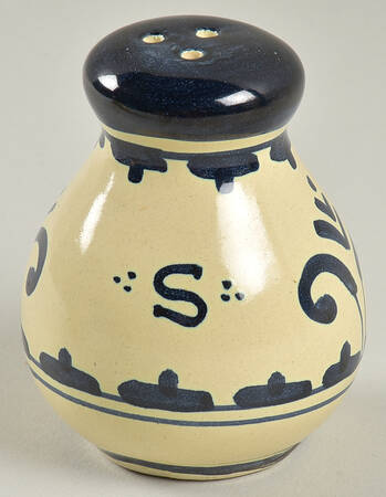 Oca Salt Shaker