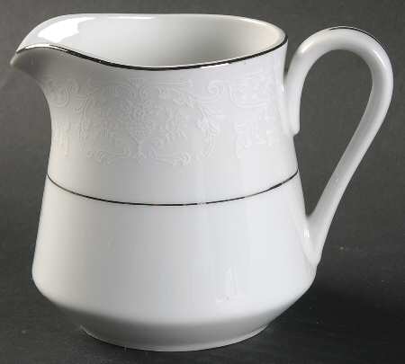Queen's Lace Creamer