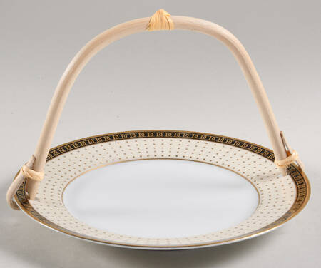 Dolce Vita 5 3/8"-5 5/8" Bamboo Handled Serving Plate  HC