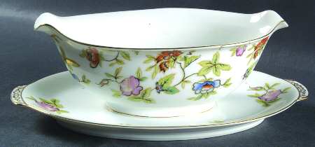 Fantasia (No Center Design) Gravy Boat with Attached Underplate