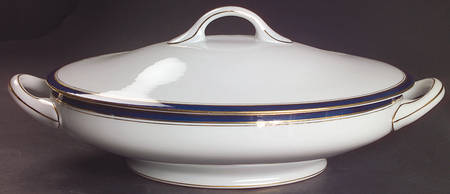Ambassade Blue Oval Covered Vegetable