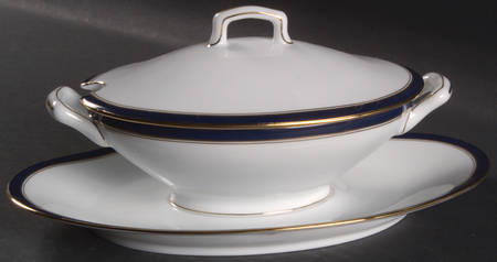 Ambassade Blue Gravy Boat w/Attached Underplate & Lid