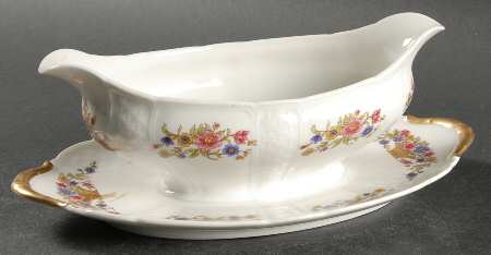 CHF1 Gravy Boat with Attached Underplate