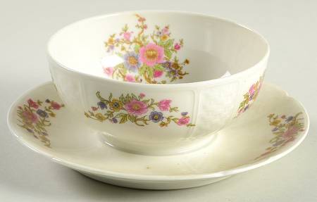 CHF1 Gravy Boat with Attached Underplate