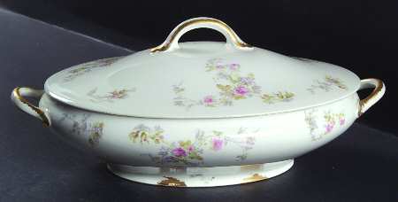 CHF101 Oval Covered Vegetable by Charles Field Haviland