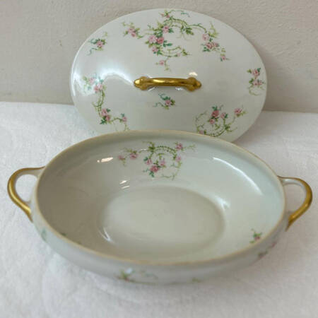 CHF122 Oval Tureen & Lid