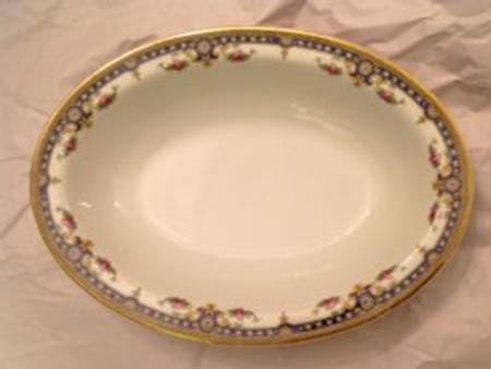 CHF152 10" Oval Vegetable Bowl