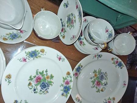 CHF190 Footed Cup & Saucer Set