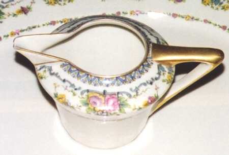 CHF249 Creamer