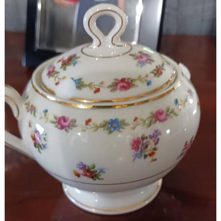 Riviera Sugar Bowl & Lid