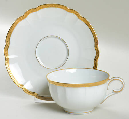 CHF299 Footed Cup & Saucer Set