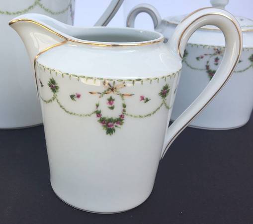 CHF33 Creamer