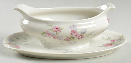 CHF50 Gravy Boat with Attached Underplate