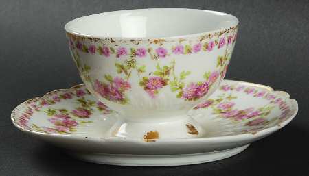 CHF71 Egg Cup with Attached Underplate