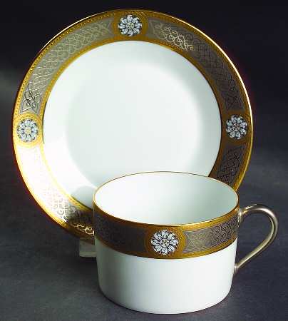 Diamanta Flat Cup & Saucer Set