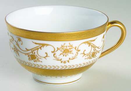 Dynasty Gold Footed Cup