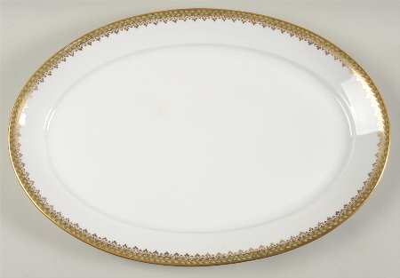 Empire Wreath 17" Oval Serving Platter