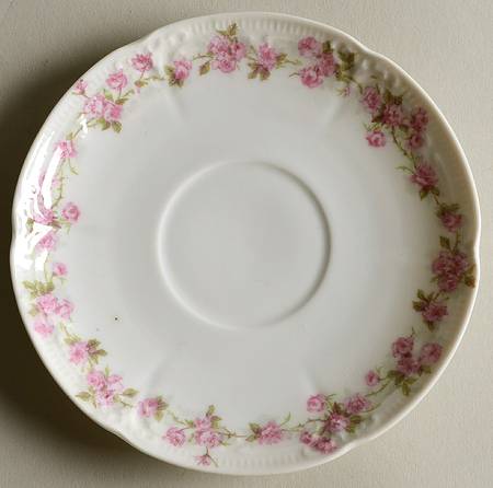 Fountainbleau Saucer