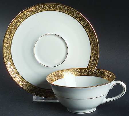 Havana Footed Cup & Saucer Set