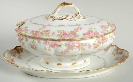 Head 115 Gravy Boat w/Attached Underplate & Lid