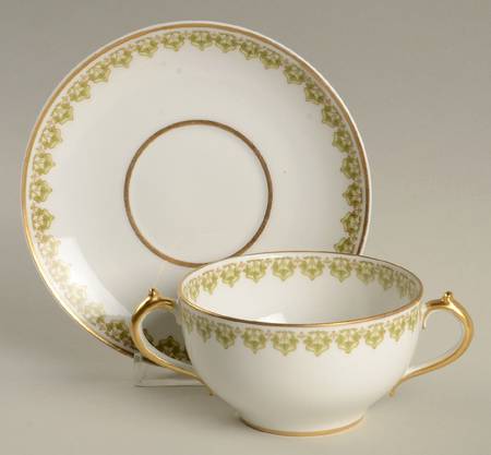 Head 145 Flat Bouillon Cup & Saucer