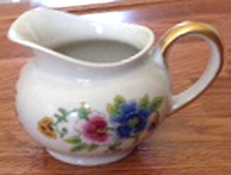 Head 175 Creamer