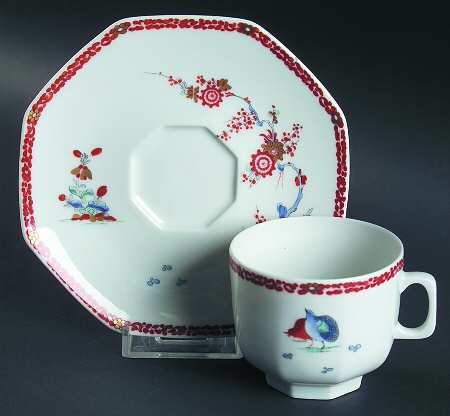 Kakiemon Flat Demitasse Cup & Saucer Set