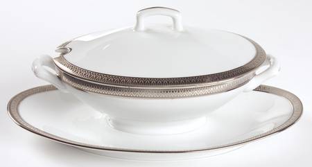 Malmaison Platinum (No Verge) Gravy Boat w/Attached Underplate & Lid