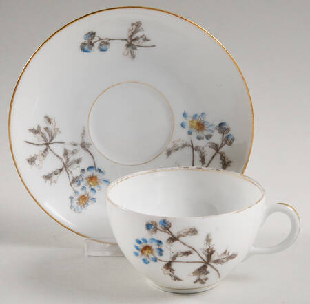 Schleiger 1311 Flat Cup & Saucer Set