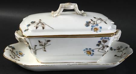 Schleiger 1311 Gravy Boat w/Attached Underplate & Lid