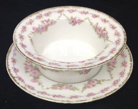 Schleiger 1339 Ramekin & Saucer Set