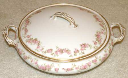 Schleiger 195G (Center Design) Round Covered Vegetable